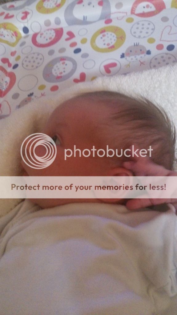 LO has 'weak chin' /slightly recessed jaw?! is this normal? BabyCentre