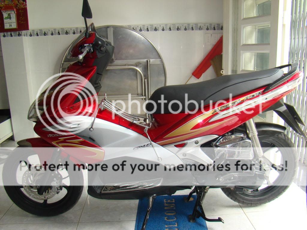 Cần bán Honda AirBlade Fi 2009 BSTP Xe Đẹp Ngay Chủ - 1